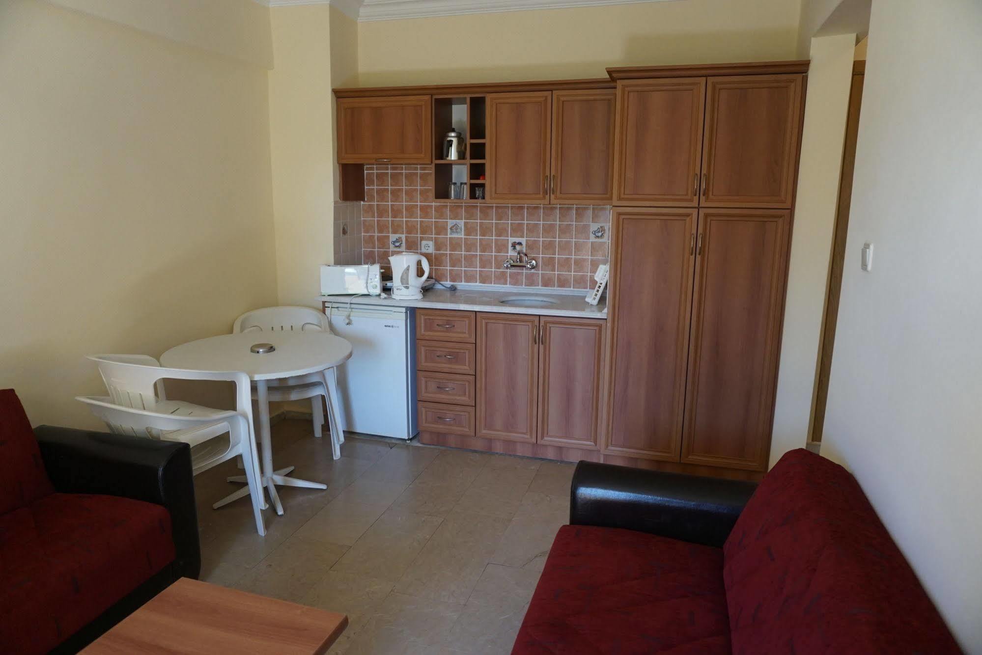 Hotel Sinem & *